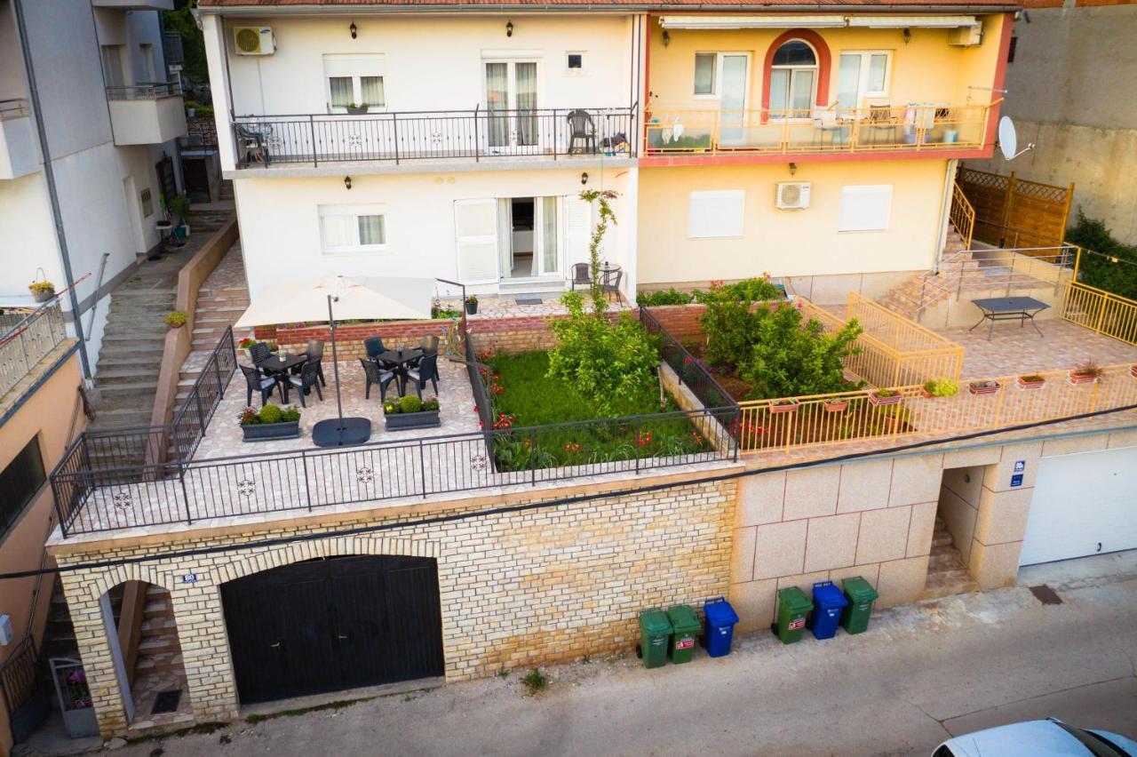 Apartments Nakic Шибеник Экстерьер фото